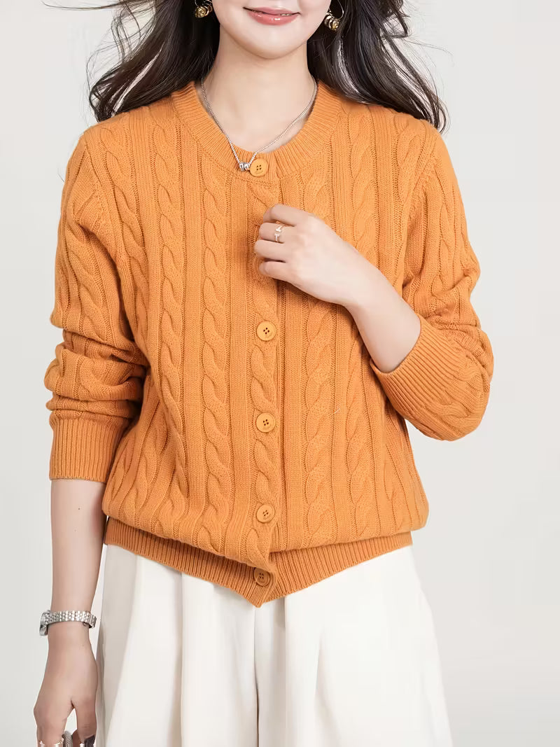 Isla Gebreid Vest | Dames vest met kabelpatroon en knoopsluiting