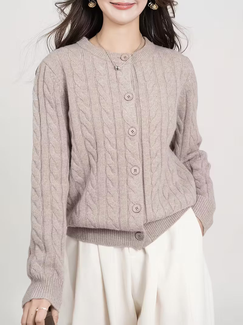 Isla Gebreid Vest | Dames vest met kabelpatroon en knoopsluiting