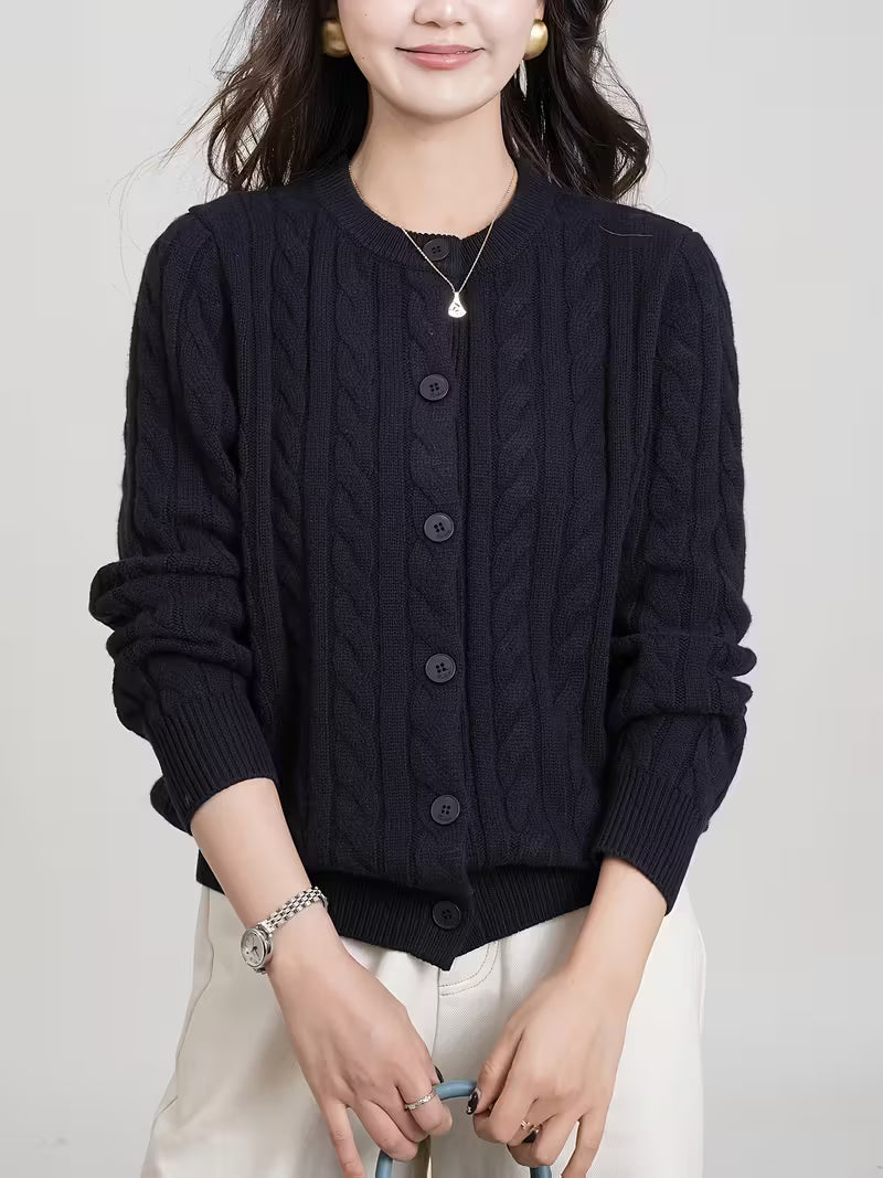 Isla Gebreid Vest | Dames vest met kabelpatroon en knoopsluiting