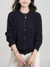 Isla Gebreid Vest | Dames vest met kabelpatroon en knoopsluiting