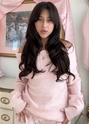 Elena Sweater | Off-Shoulder Gebreide Trui in Zachte Roze Tint met Ribstructuur