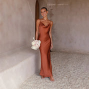 Blair | Luxe Satijnen Maxi-Jurk Dames met Open Rug - Elegant, Vloeiend en Feestklaar - Brons / Zwart / Blauw