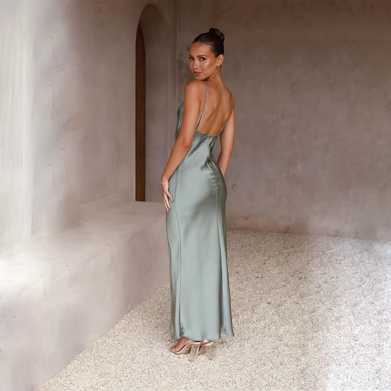 Blair | Luxe Satijnen Maxi-Jurk Dames met Open Rug - Elegant, Vloeiend en Feestklaar - Brons / Zwart / Blauw
