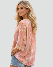 Elegante Damesblouse met V-hals, Decoratieve Print en 3/4 Mouwen - Roze/Goud/Bruin