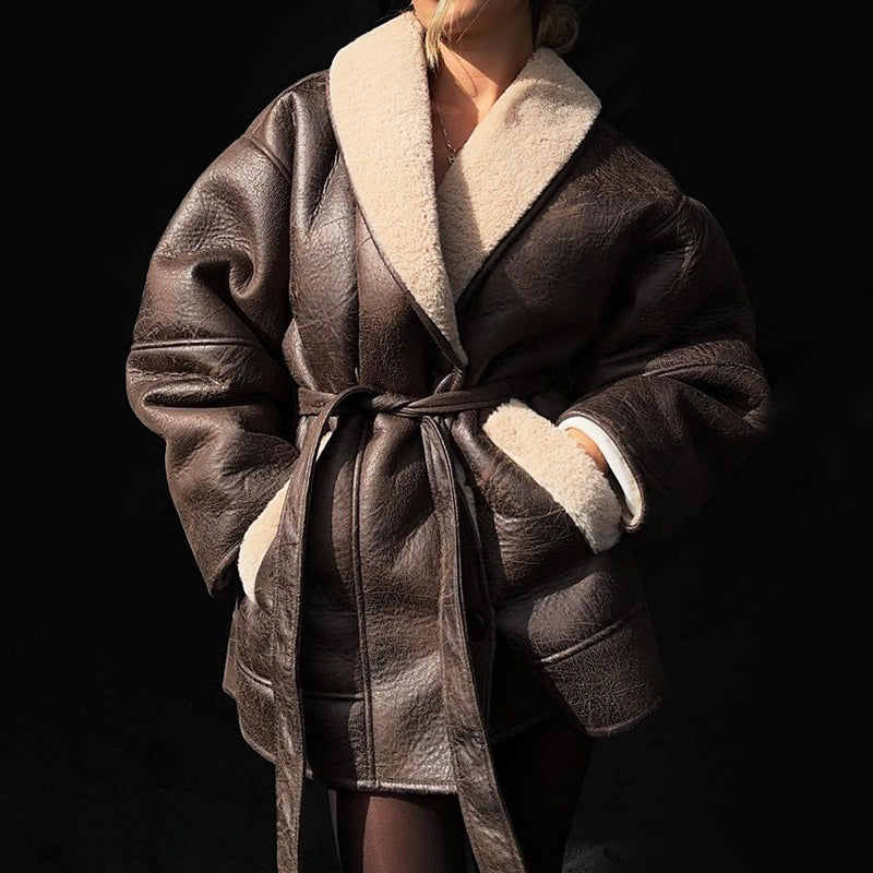 Misti Jas | Elegante Winterjas met Sjaalkraag en Getailleerde Pasvorm