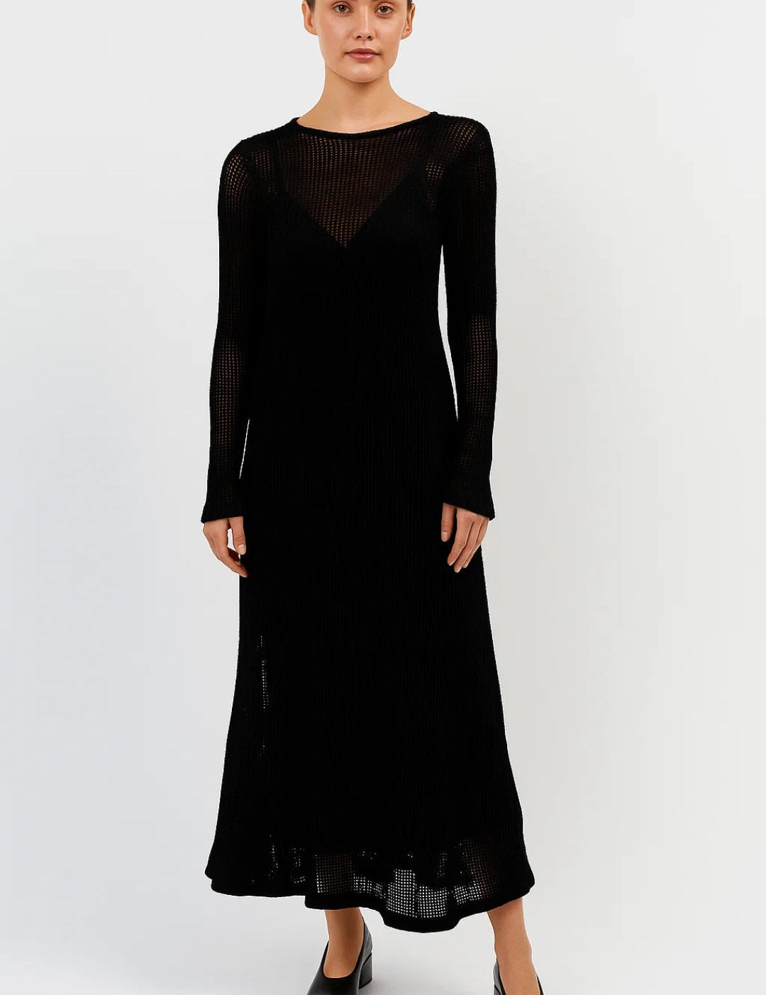 Gebreide_Maxi_Jurk_Lange_Mouwen_met_Transparante_Textuur_Moderne_Gelaagde_Look1_38da46b6-6c22-4557-a610-1932b555805c.jpg