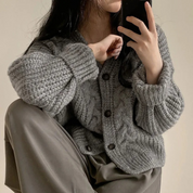 Adalyn Vest | Geribd Gebreid Damesvest met Knopen en Elegante Losse Pasvorm