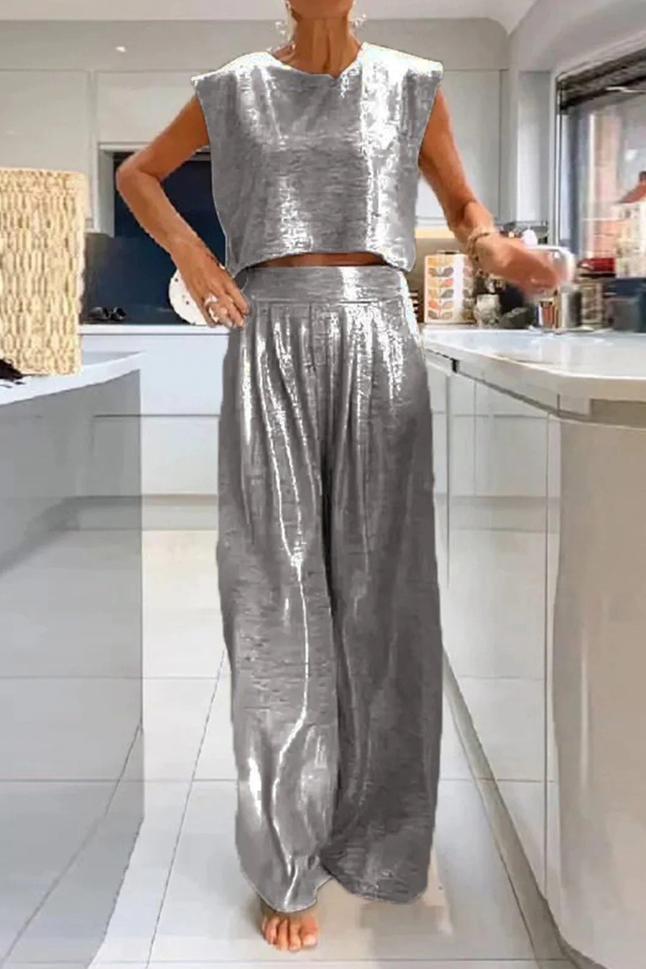 Loïs Set | Glanzende Tweedelige Dames Set met Crop Top en Wijde Broek