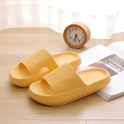 Noa Slippers | Comfortabele Slippers met Brede Band en Dikke Zool