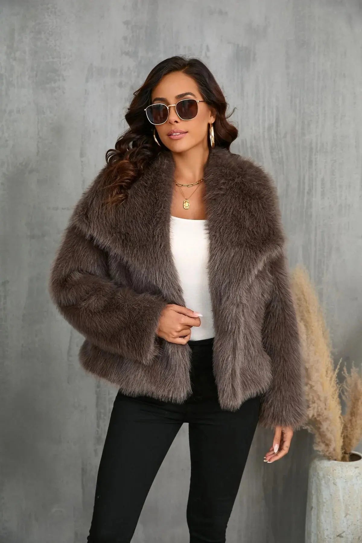 Renata Luxe kunstbont jas dames – warme volumineuze faux fur mantel in elegante stijl