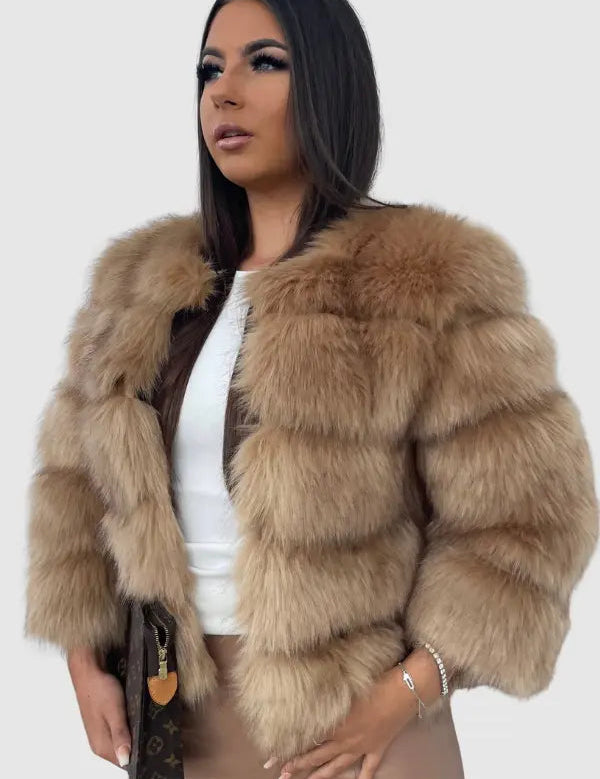 LACYHIGH-QUALITYFAUXFURJACKET-ELEGANTDESIGNFORELEGANCEANDCOMFORT.jpg