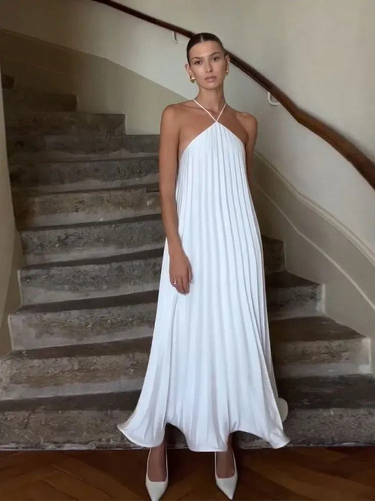 Amélie Jurk | Geplisseerde Halterjurk met Elegante Pasvorm en Luchtige Stof