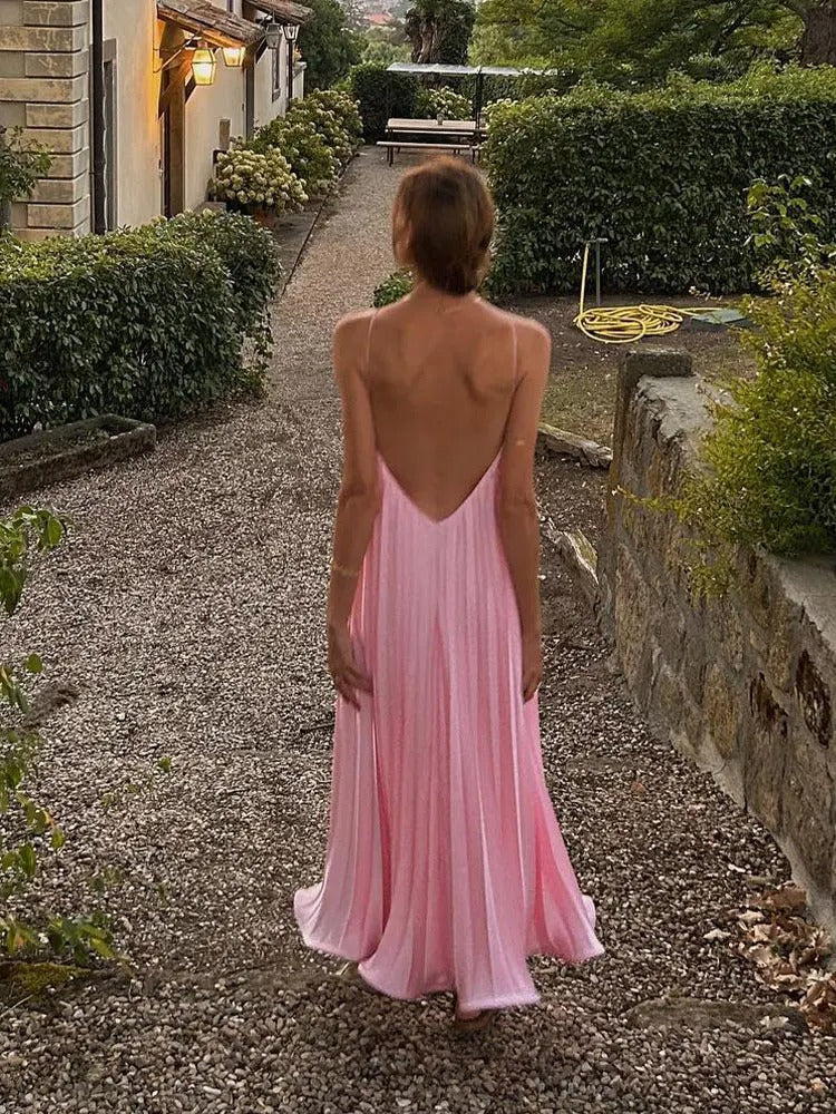 Amélie Jurk | Geplisseerde Halterjurk met Elegante Pasvorm en Luchtige Stof