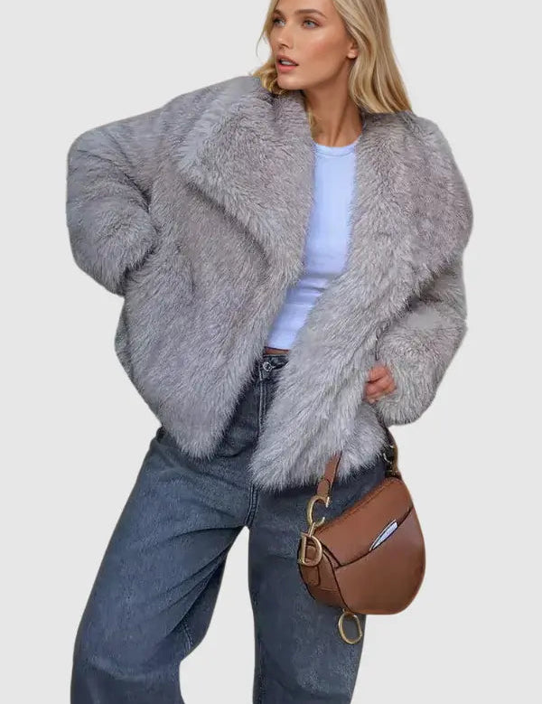 MACYLUXURIOUSFAUXFURJACKET-STYLISH_COZYANDTIMELESS.jpg