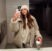 Livia Monteloro | Teddy Fleece Jas – Pure Zachte Luxe