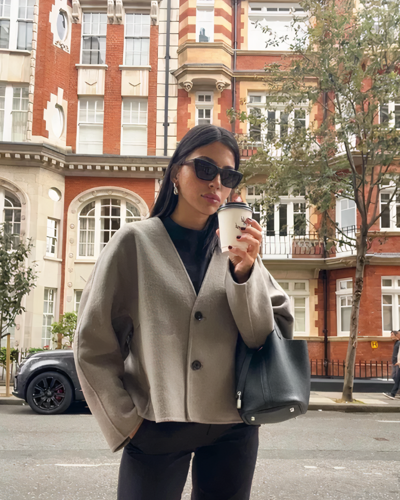 Valentina Blazer | Cropped Blazer met Oversized Mouwen en Gestructureerd Design voor City Looks