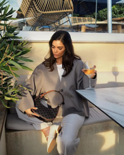 Valentina Blazer | Cropped Blazer met Oversized Mouwen en Gestructureerd Design voor City Looks