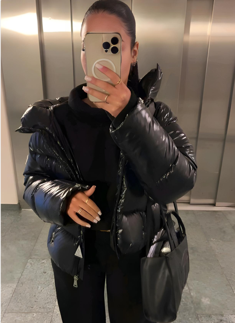 Elena Bellucci | Luxe Slim Fit Puffer Jas met Glanzende Afwerking