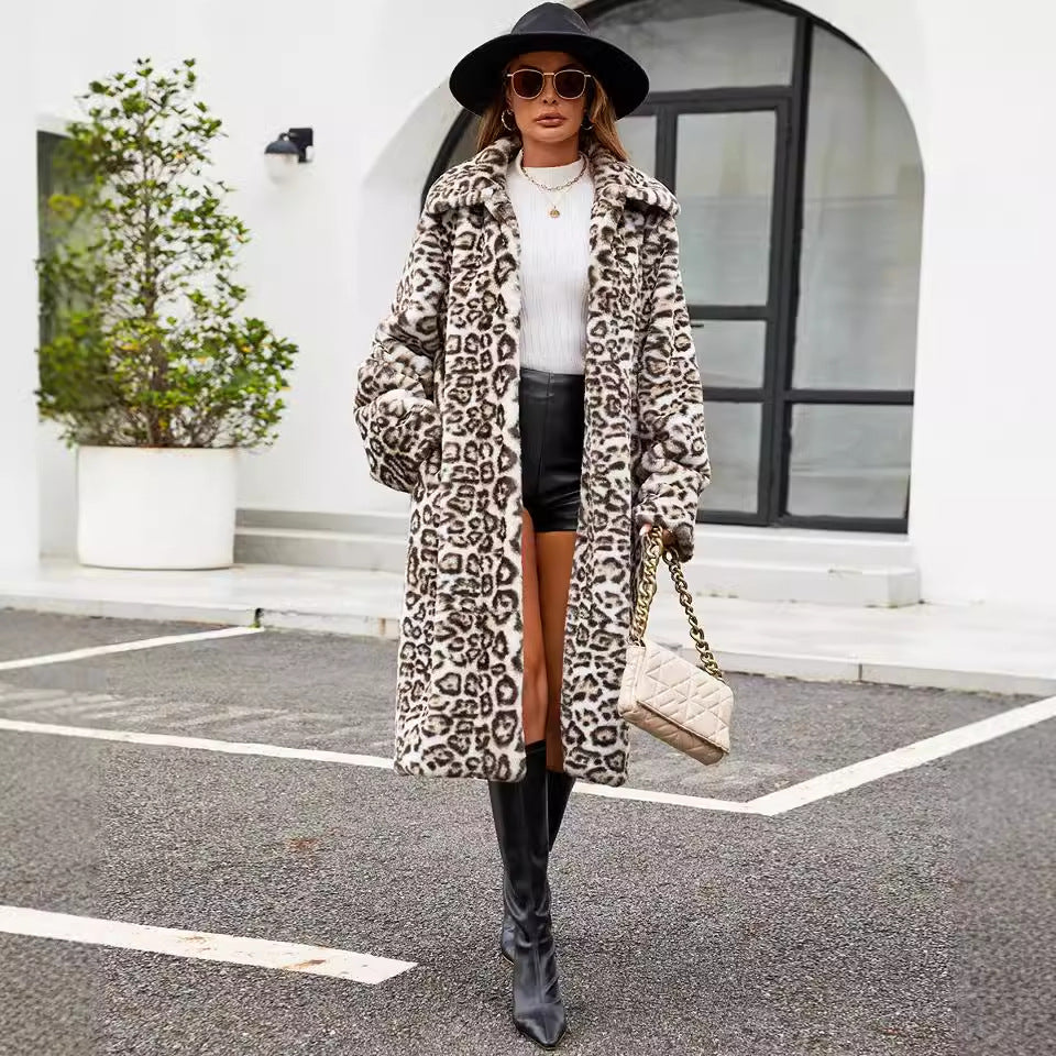 Valentina Faux Fur Mantel | Luxe Damesmantel van Zacht Imitatiebont met Elegante Pasvorm