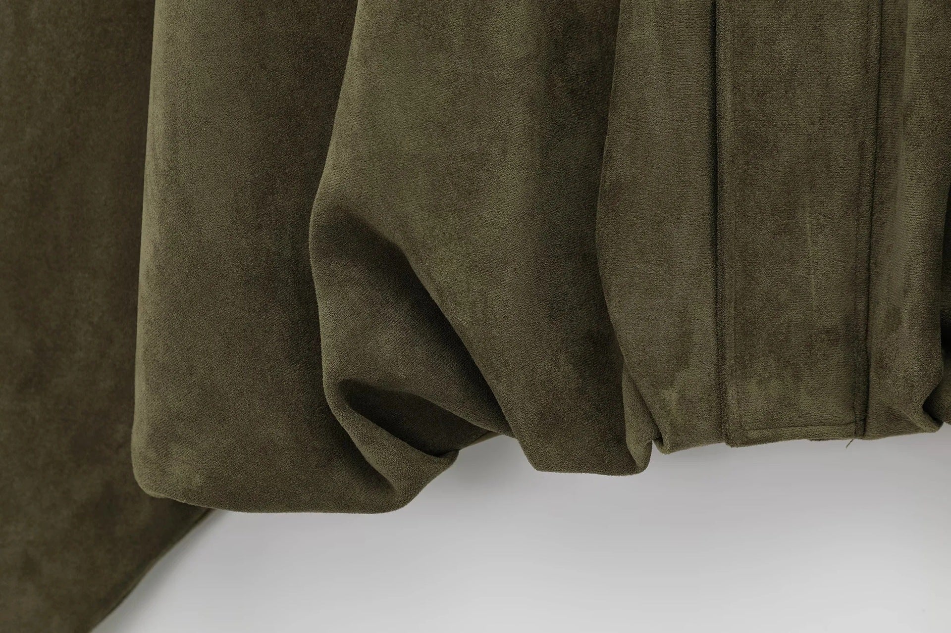 Chiara Oversized suède dames winterjas – beige lichtgewicht jas met luxe uitstraling