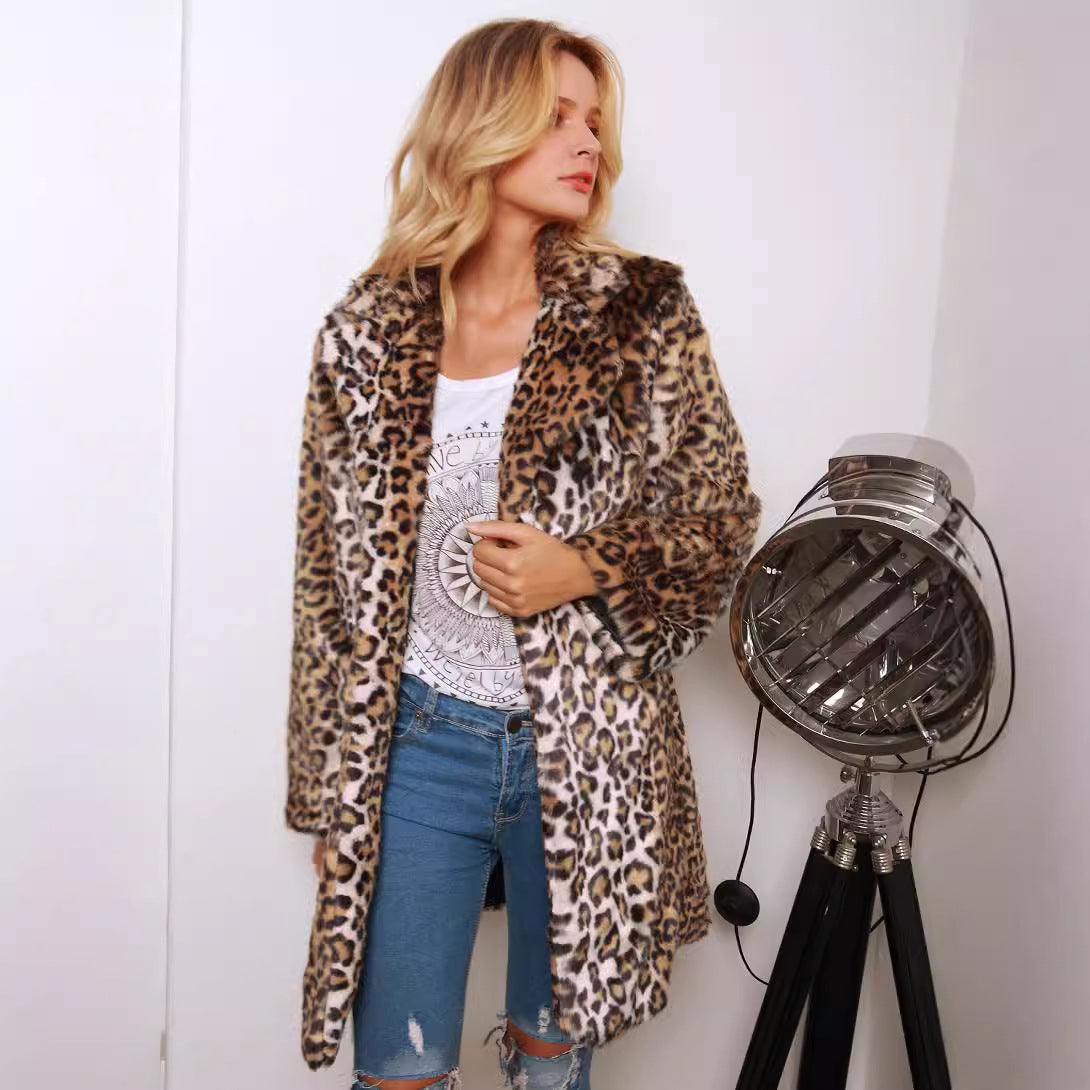 Giulia Cape | Luxe Dames Cape van Zacht Kunstbont met Luipaardprint en Elegante Reverskraag