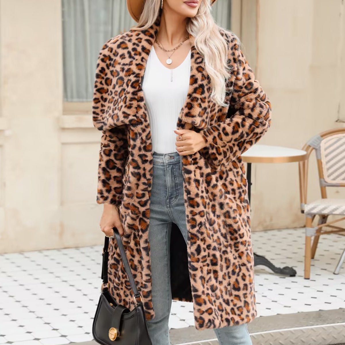 Allegra jas | Lange Dames jas met Luipaardprint en Zachte Luxe Pasvorm