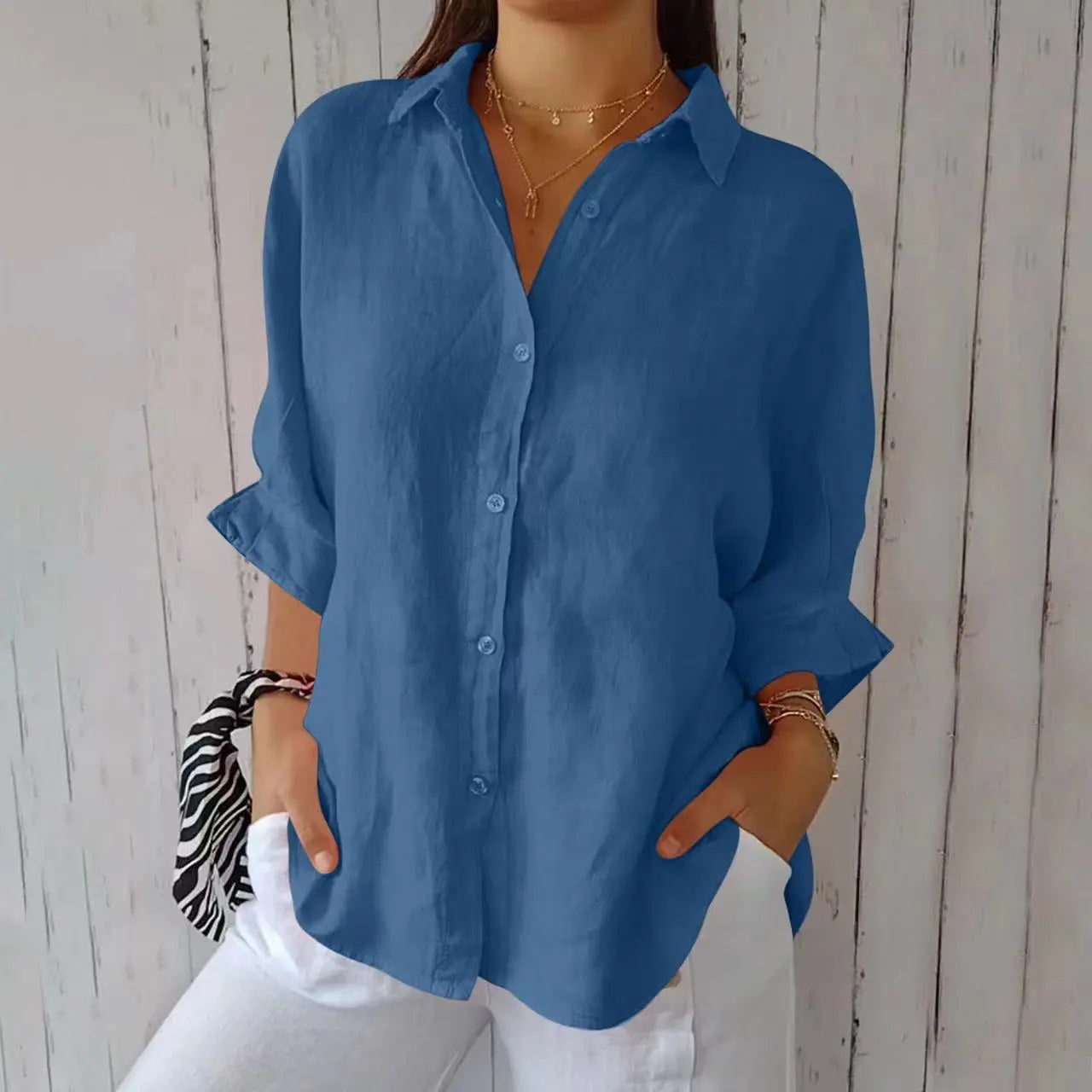 Aelita Blouse | Katoen-Linnen Damesblouse met Knoopsluiting en Opgerolde Mouwen