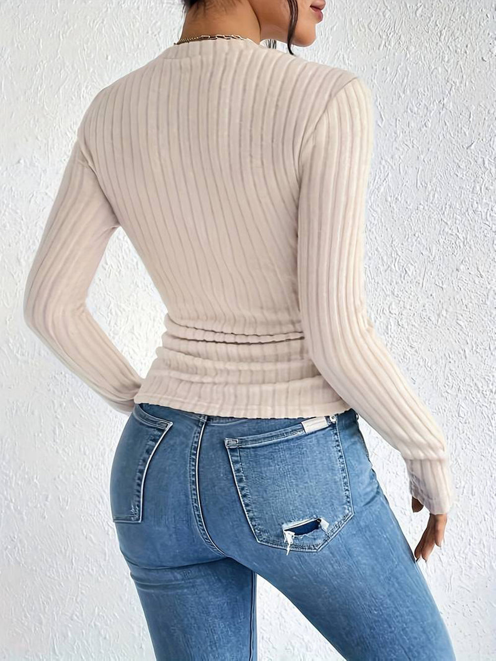 Calypso Ribtrui | Slim-Fit Trui met Verfijnde Ribtextuur in Crème