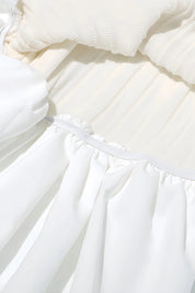 Bianca Jurk | Geplooide Mini Jurk met Uitlopende Mouwen en Comfortabele Pasvorm