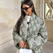 Annemarie Gedessineerde Jas | Elegante Tussenjas met Flatterende Pasvorm en Unieke Print