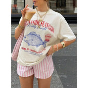 Alessandra T-Shirt | Oversized Graphic Tee met Artistieke Vissenprint voor Dames