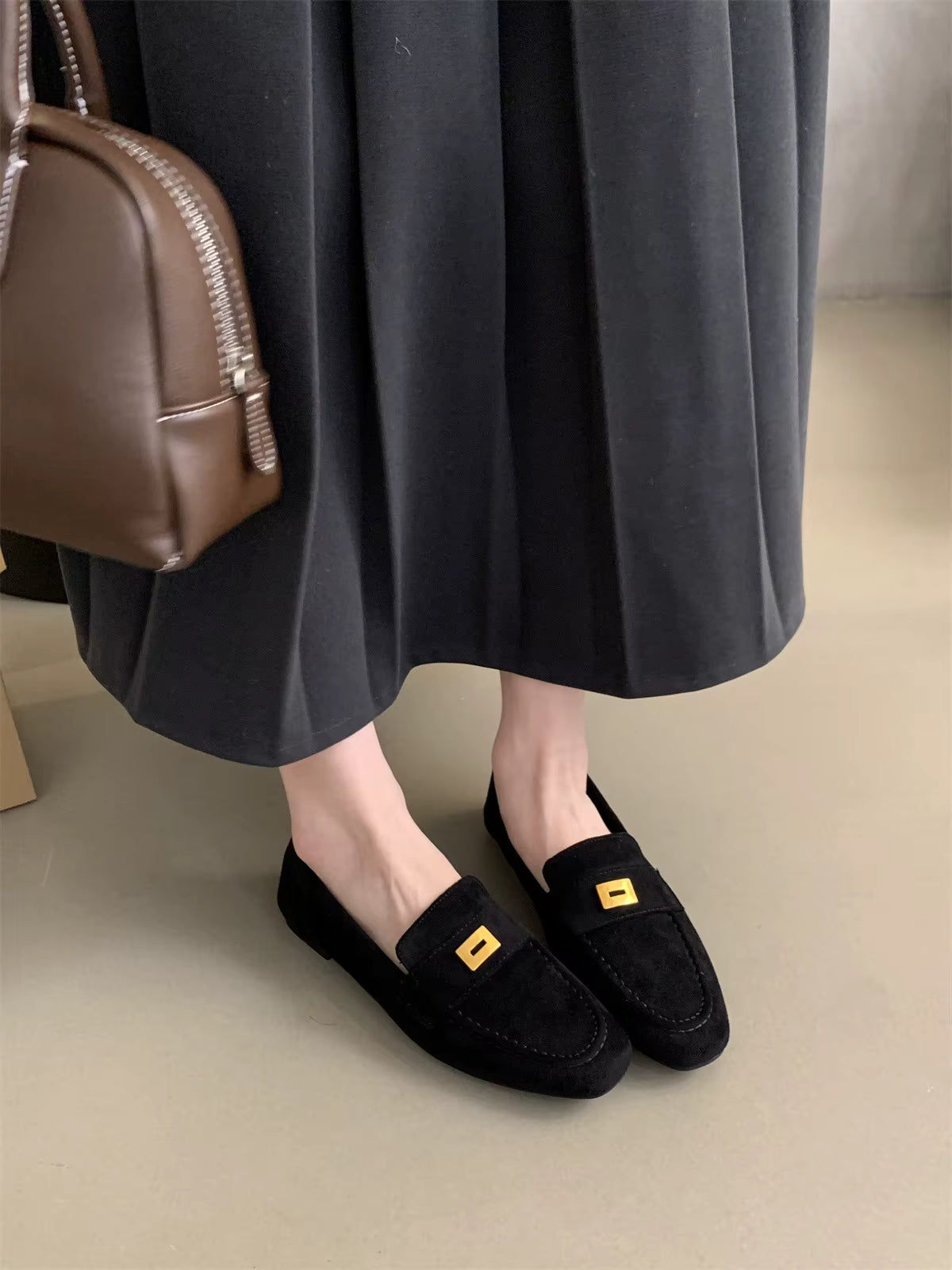 Suède Loafers Dames. Lichtgewicht, Tijdloos Comfortabel – Maison Elara