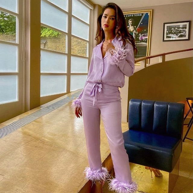 Belinay | Luxe Tweedelige Pyjamaset met Veerdetails