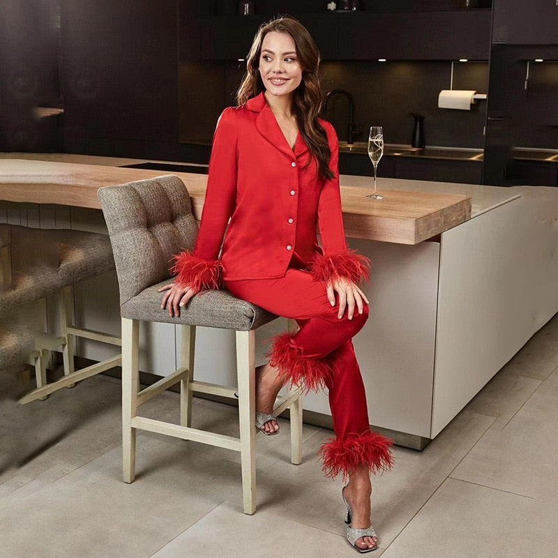 Belinay | Luxe Tweedelige Pyjamaset met Veerdetails