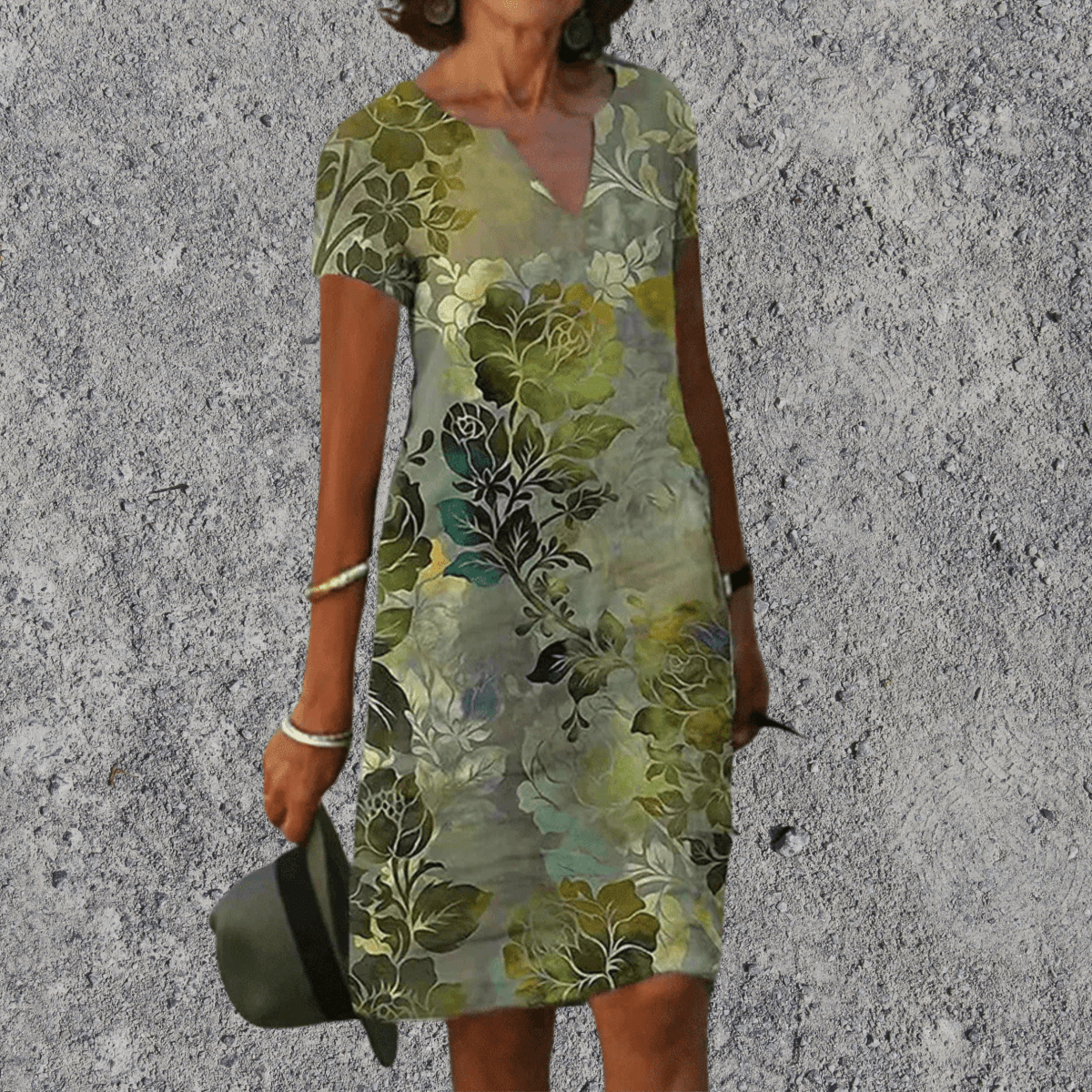 Sabella_Elegante_Maxi_Jurk_voor_Dames_met_V-hals_Licht_en_Perfect_voor_de_Zomer_Natuur_groen.png