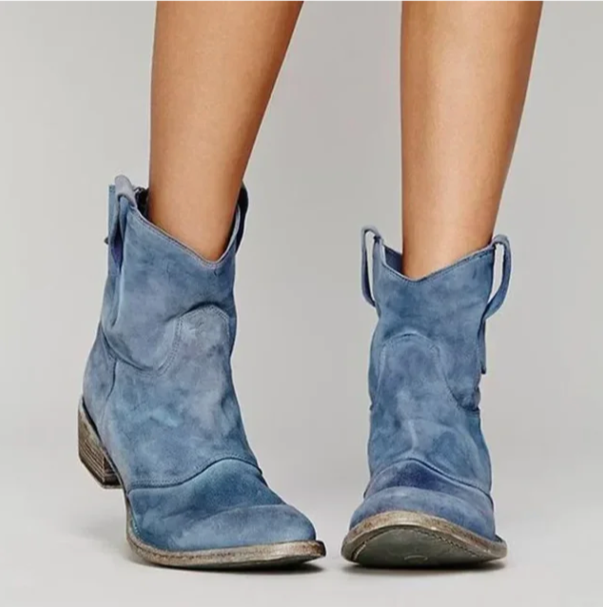 Serena Boots | Suède Western Enkellaarsjes met Lage Hak en Authentieke Stiksels