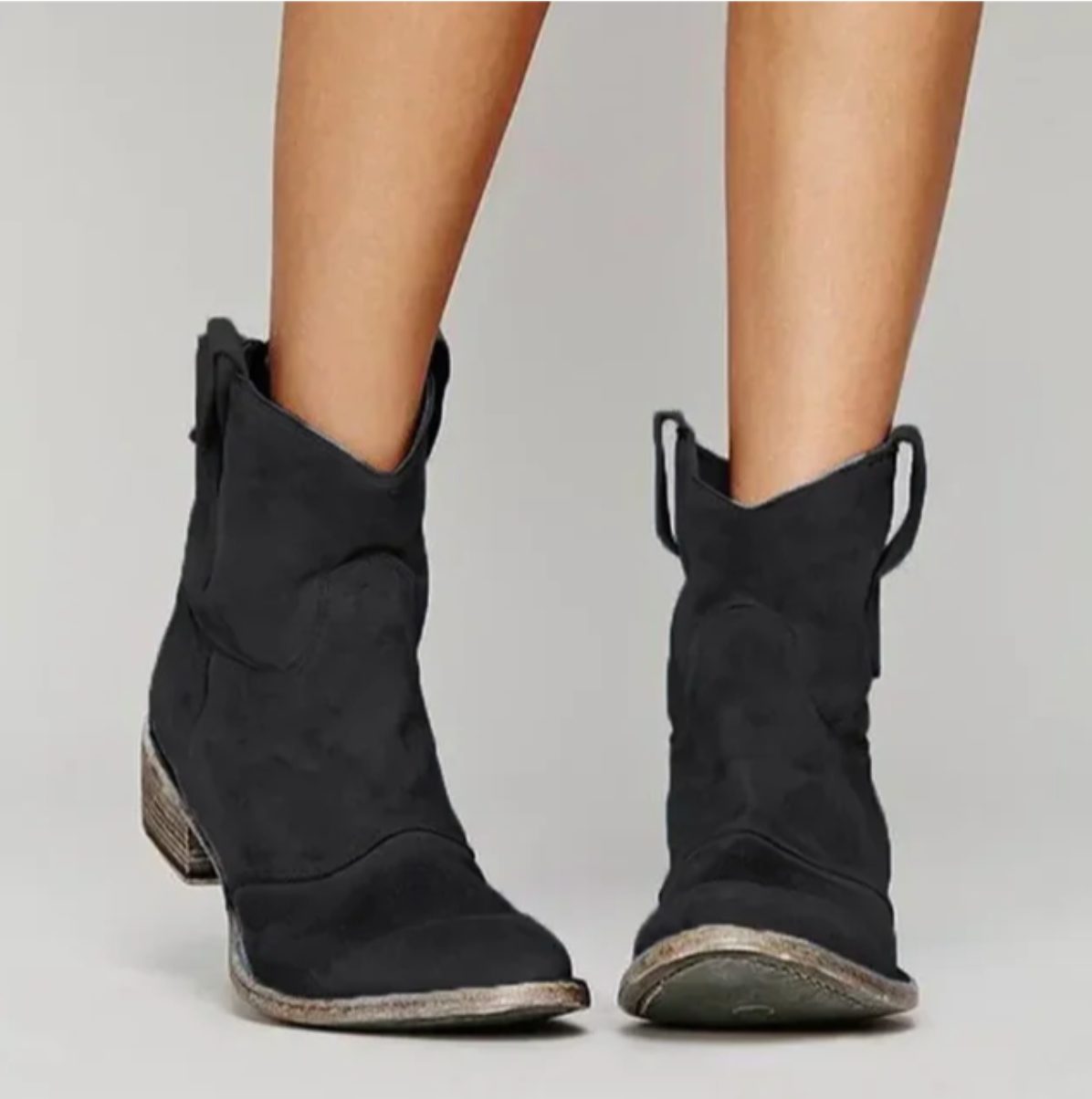 Serena Boots | Suède Western Enkellaarsjes met Lage Hak en Authentieke Stiksels