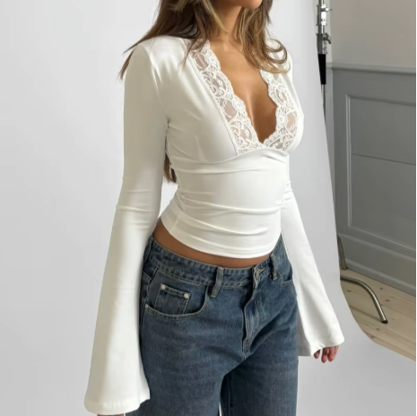 Celeste Lace Top | Dames Top met Verfijnde Kantdetails en Flatterende Pasvorm