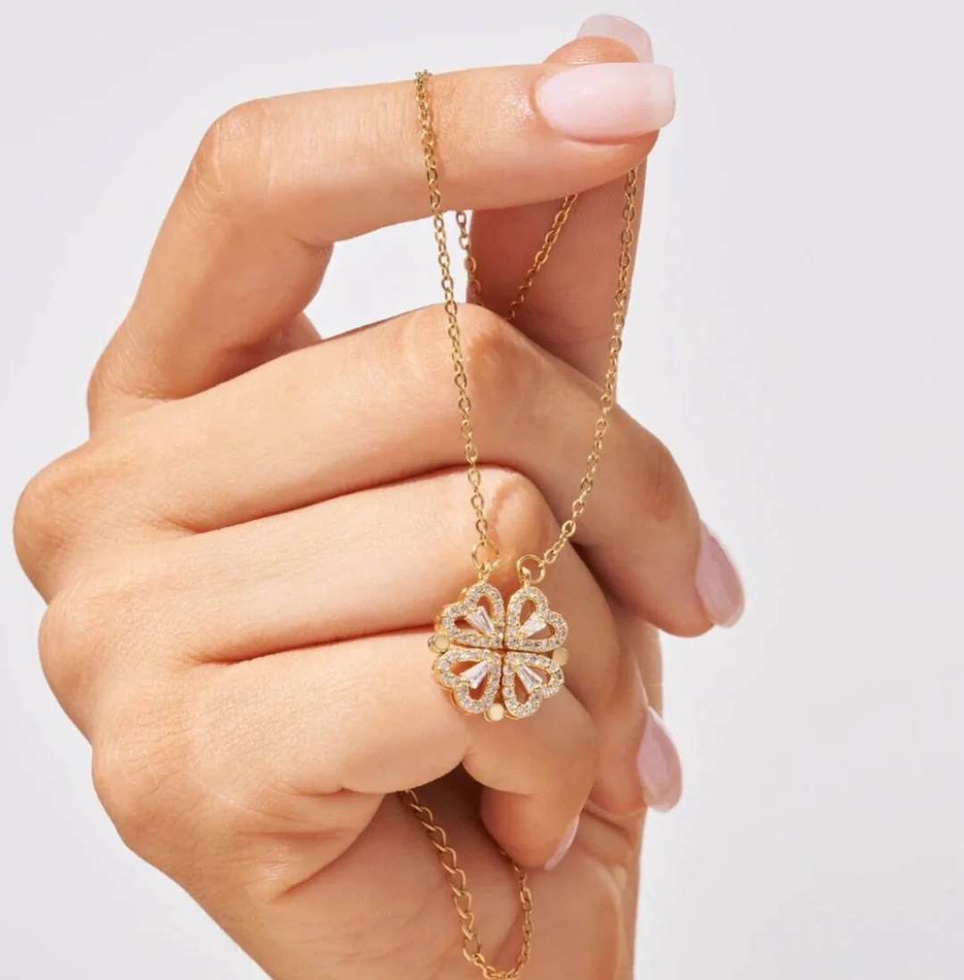 Geluk & Liefde Ketting | Ketting met Zirkonia Hartjes en Klavertje Vier Hanger