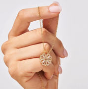 Geluk & Liefde Ketting | Ketting met Zirkonia Hartjes en Klavertje Vier Hanger