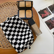 Amara Make-up Tas | Geruite Y2K beautybag met trendy retro design