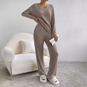 Lena Set | Gebreide Dames Loungewear Set met V-hals en Luchtige Pasvorm voor de Lente