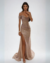 Seraphina Aurelia | Off-Shoulder Pailletten Jurk met Hoge Split