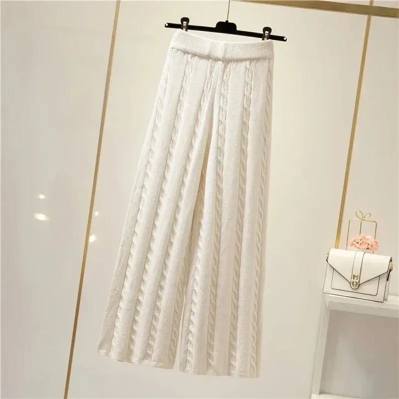 Sofia | Driedelige Dames Winterset met broek, trui en bodywarmer