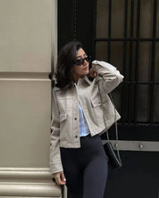 Isla Zomerjack | Lichtgewicht Damesjack met Omgeslagen Kraag en Steekzakken