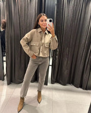 Isla Zomerjack | Lichtgewicht Damesjack met Omgeslagen Kraag en Steekzakken