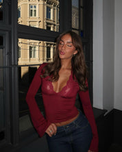 Lucia Kanten dames top met uitlopende mouwen – elegante top met diepe halslijn