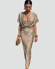 Verleidelijke Luchtige Maxi Jurk Dames met Overslaghalslijn, Diepe V-hals en Dierenprint - Groen/Roze/Beige
