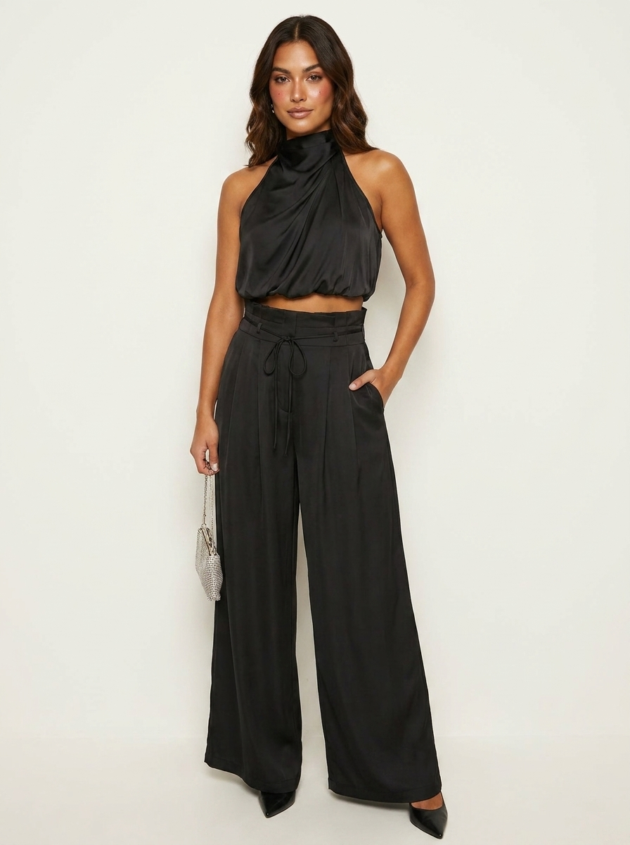 Tweedelige Satijnen Co-ord Set Seraphine met Haltertop en Wijde Broek - Zwart/Champagne/Rood