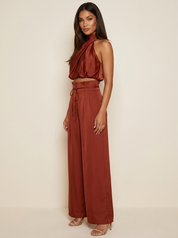 Tweedelige Satijnen Co-ord Set Seraphine met Haltertop en Wijde Broek - Zwart/Champagne/Rood